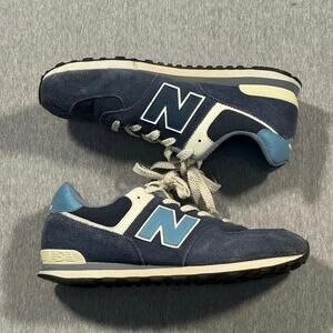 New Balance 574 suede 2 tone navy and baby blue mens 7 US